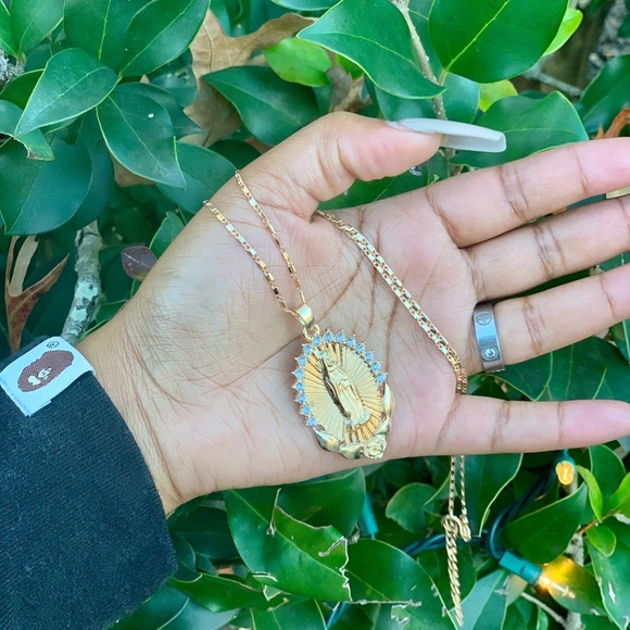 Fashion Nova Jewelry - Virgin Mary necklace